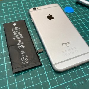 iPhone6S バッテリー交換