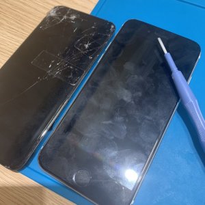 iPhoneSE パネル交換修理