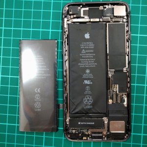 iPhone8 バッテリー交換