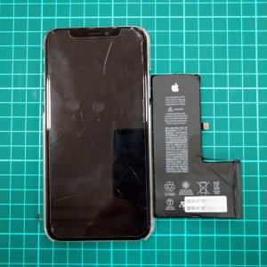 iPhoneXS バッテリー交換