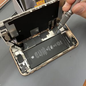 iPhone 8 バッテリー交換