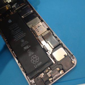 iPhoneSE バッテリー交換修理