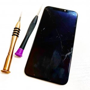 iPhoneXS フロントパネル交換