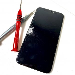 iPhone11Pro パネル交換