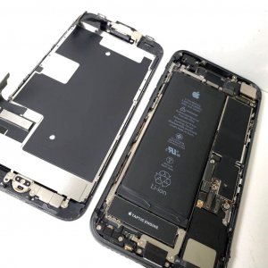 iPhone8 バッテリー交換