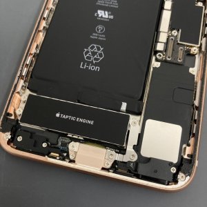 iPhone8Plus ライトニング交換