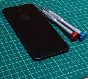 iPhoneXS max フロントパネル交換