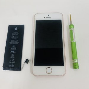 iPhoneSE バッテリー交換修理