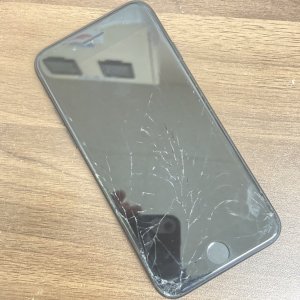 iPhone7 ガラスパネル 交換修理