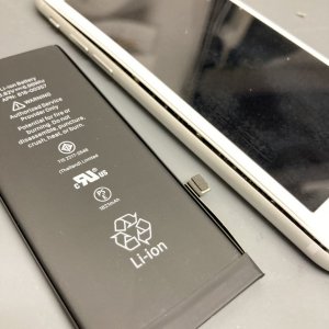 iPhone8 バッテリー交換修理
