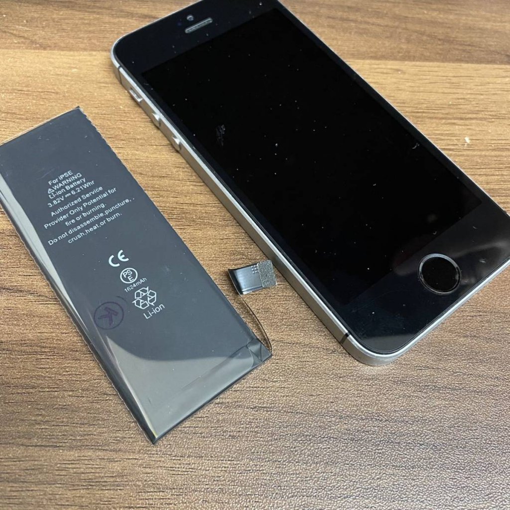 iPhone SE バッテリー交換