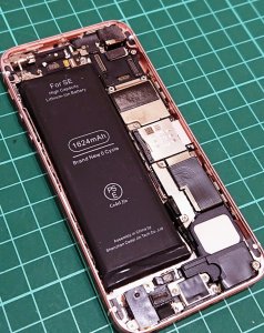 iPhoneSE バッテリー交換