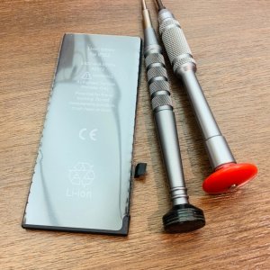 iPhoneSE2  バッテリー交換 修理実績