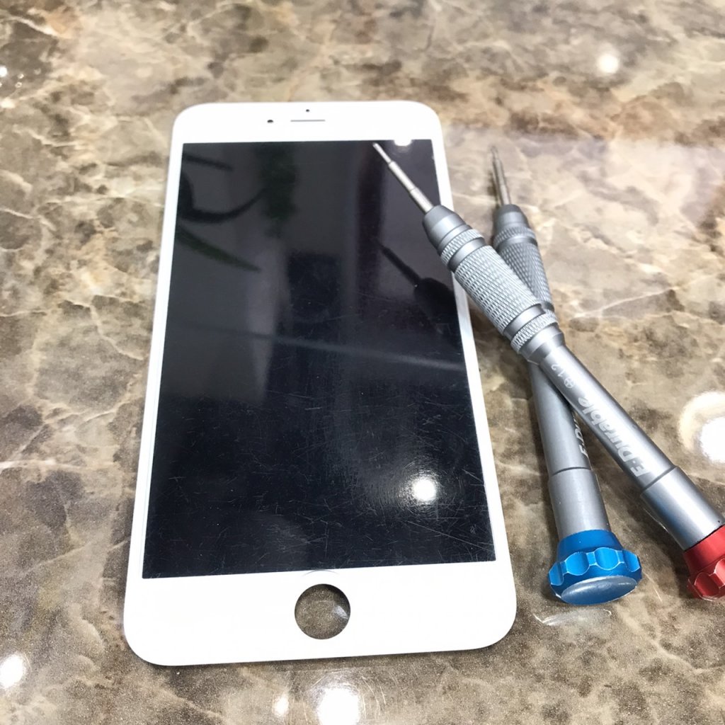 iPhone7 液晶交換