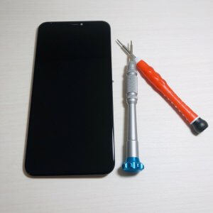 iPhoneXS Max ガラスパネル交換