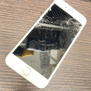 iPhone8 液晶画面 交換修理