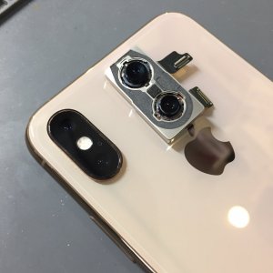 iPhoneXS アウトカメラ交換