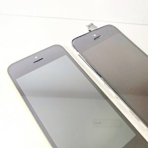 iPhone5C パネル交換