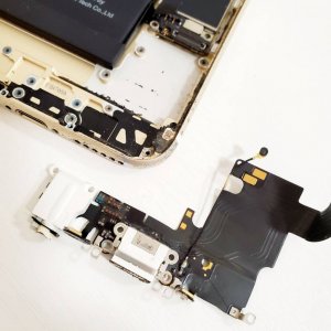 iPhone6S ライトニング交換
