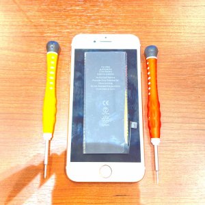 iPhone 8 バッテリー交換修理