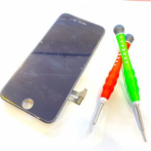 iPhone 8 液晶交換修理