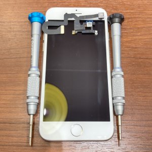 iPhone 8 近接センサー交換修理