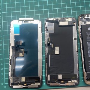 iPhone XS 液晶交換