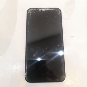 iPhone 11 パネル修理