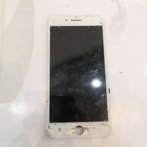 iPhone 7+ パネル修理