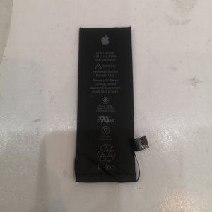 iPhone SE バッテリー交換