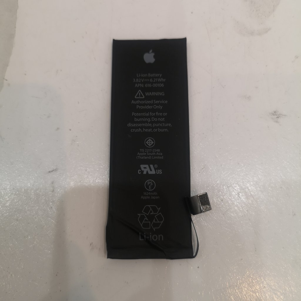 iPhone SE バッテリー交換