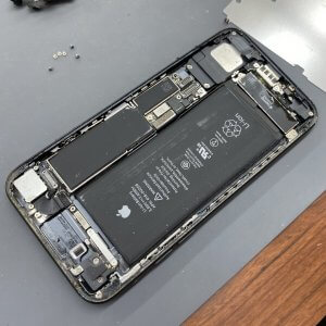 iPhone7 フロントパネル交換