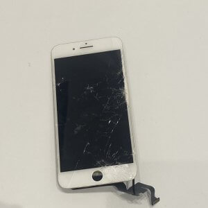 iPhone８plus　液晶交換