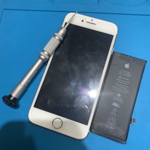 iPhone8 バッテリー交換修理