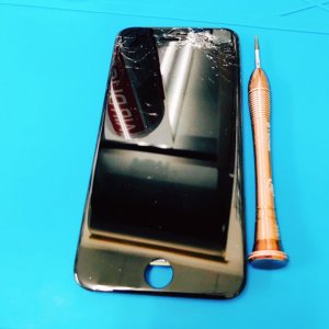 iPhoneSE第二世代 液晶交換修理