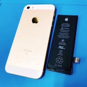 iPhone5-SE バッテリー交換