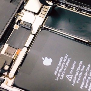 iPhoneSE2 水没復旧修理