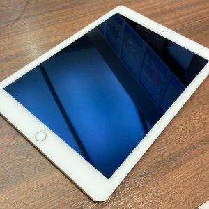 iPad Air2 フロントパネル交換 ガラス交換