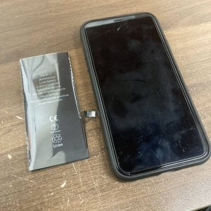 iPhone11 バッテリー 交換 修理 電池交換 リチウム電池 電池膨張修理 iPhone