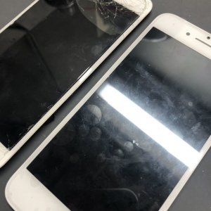 iPhone8 パネル交換
