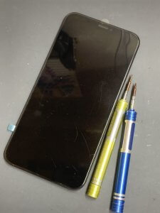 iPhoneXR フロントパネル交換