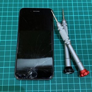 iPhone8　液晶交換