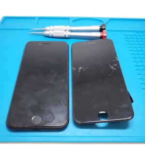 iPhone8 フロントパネル交換修理