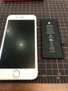 iPhone8 バッテリー