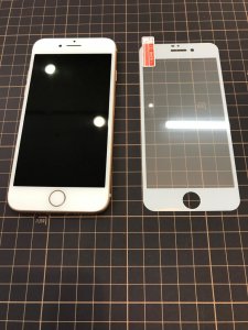 iPhone8 強化ガラス
