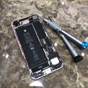 iPhone8 ライトニング交換