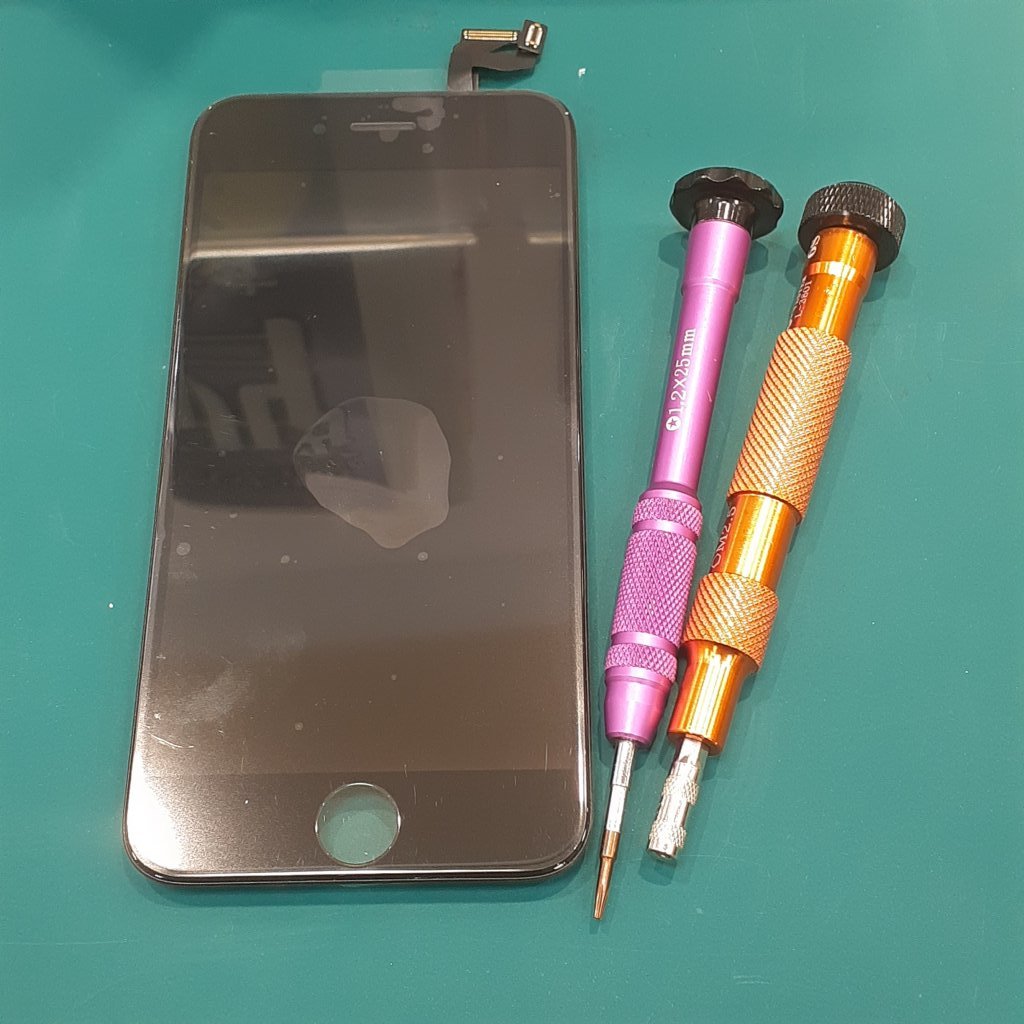 iPhone6S 液晶交換
