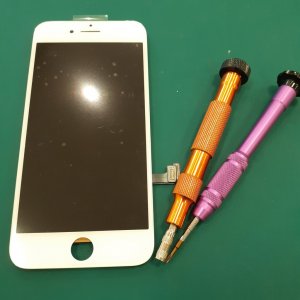 iPhone8 ガラスパネル交換