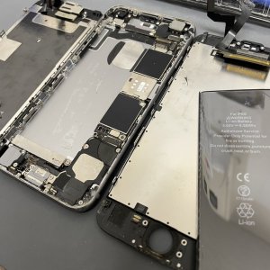 iPhone6s バッテリー交換 液晶交換