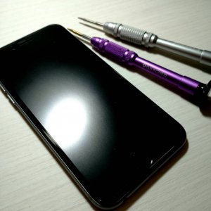 iPhone8 フロントパネル交換